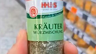 Беспощадный маркетинг в деле - смотреть видео (0:08)