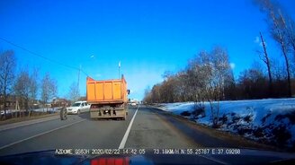 Колесо отвалилось и укатилось - смотреть видео (0:29)