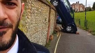 Зрелищная авария - смотреть видео (0:06)