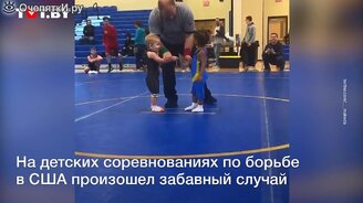 Ребёнок сбежал с соревнований по борьбе - смотреть видео (0:50)