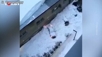 Припарковались очень неудачно - смотреть видео (0:32)