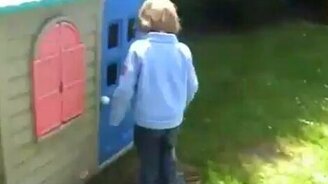 Неудачно постучался - смотреть видео (0:08)