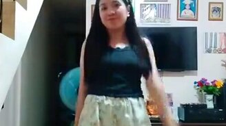 Когда кошка не даёт выпендриваться - смотреть видео (0:12)