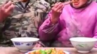 Как делается сыр тофу - смотреть видео (2:16)