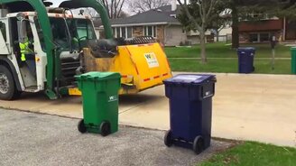 Воспламенение мусоровоза - смотреть видео (0:30)