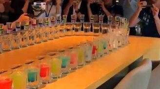 Эффектная подача напитков - смотреть видео (0:23)