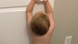 От малыша ничего не скроешь - смотреть видео (0:12)