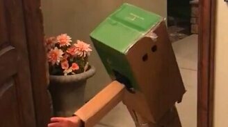 Лучший детский костюм от коронавируса - смотреть видео (0:20)