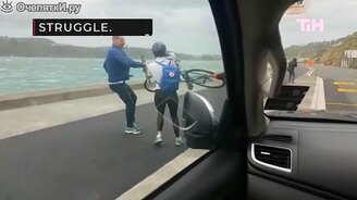 Удивительная магия и неудачные попытки волшебства - смотреть видео (10:57)