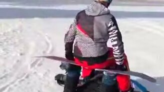 Когда надоело просто кататься на сноуборде - смотреть видео (0:10)