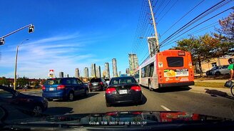 Он не соблюдал дистанцию - смотреть видео (0:21)