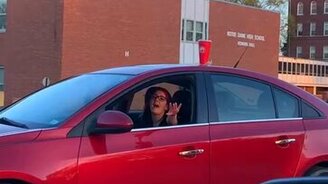 Осторожно, стакан на крыше! - смотреть видео (0:30)