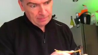 Картофелечистка: как пользоваться? - смотреть видео (0:24)