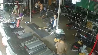 Чем опасна беговая дорожка - смотреть видео (0:17)