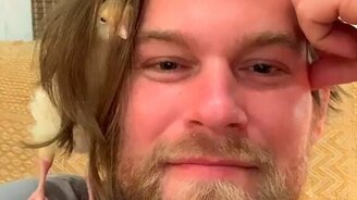 Гнездо цыплёнка в волосах - смотреть видео (0:59)