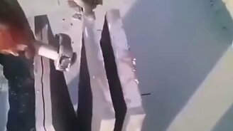 Как ровно колоть камень - смотреть видео (0:55)