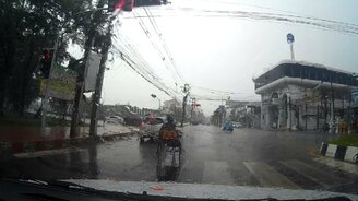 Акт добра на дороге - смотреть видео (0:45)