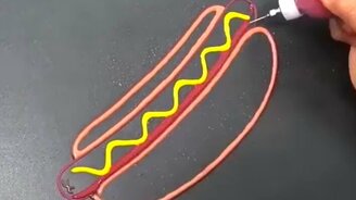 Блины в образах бургера и хот-дога - смотреть видео (0:29)