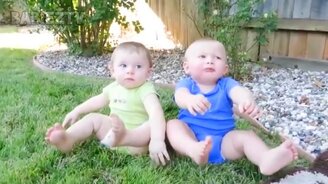 Смешные двойняшки - смотреть видео (7:37)