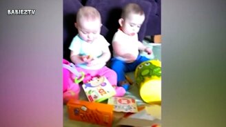 Весёленькие двойняшки - смотреть видео (10:15)