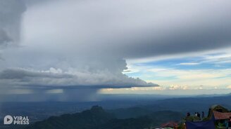 Четыре тучи, полные дождя - смотреть видео (0:49)