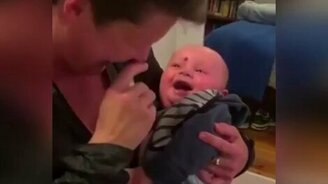 Крайне заразительный смех - смотреть видео (1:15)