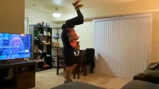 Месть соседям сверху - смотреть видео (0:14)