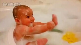 Малыши против воды - смотреть видео (2:54)