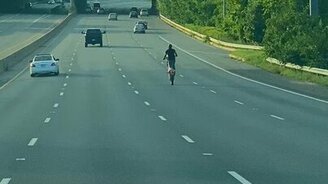 Длинная поездка на заднем колесе - смотреть видео (0:24)