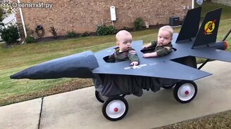 Самые симпатичные и смешные двойняшки - смотреть видео (10:07)