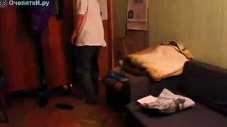 Стукнул от души - смотреть видео (0:08)