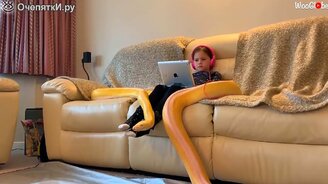 Когда девочки дружны со змеями - смотреть видео (6:22)