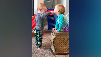 Двойняшки, которые веселят - смотреть видео (10:30)