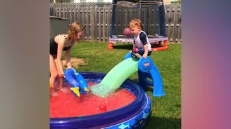 Детвора на горках и качелях - смотреть видео (10:24)