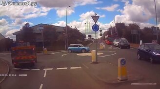 Внезапные манёвры на дороге - смотреть видео (3:22)