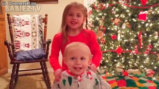 Смешные рождественские моменты с детьми - смотреть видео (8:47)