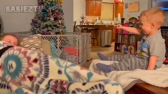 Братья и сёстры за игрой - смотреть видео (5:02)