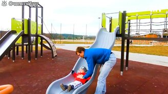 Папа-спортсмен и малыш - смотреть видео (0:59)