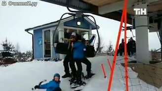 Забавное на горнолыжном подъёмнике - смотреть видео (3:09)
