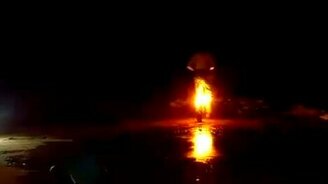 Поджёг себя - смотреть видео (1:00)