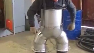 Штаны из нержавейки - смотреть видео (0:09)