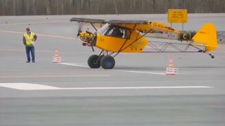 Самые короткие взлёт и приземление - смотреть видео (0:21)