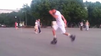 Муж собирается на работу - смотреть видео (0:10)