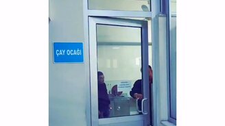 Пошутил над сотрудником - смотреть видео (0:26)