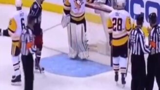 Куда делась шайба? - смотреть видео (0:09)