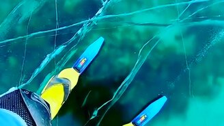 Каково ехать по озеру Байкал на лыжах - смотреть видео (1:00)