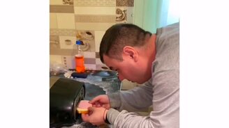 Делаем бутерброды в тостере - смотреть видео (0:22)