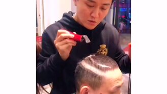 Когда ты - горе-парикмахер - смотреть видео (0:16)