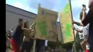 Разбил головой щит - смотреть видео (1:03)