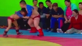 Ты меньше, но можешь победить - смотреть видео (0:18)